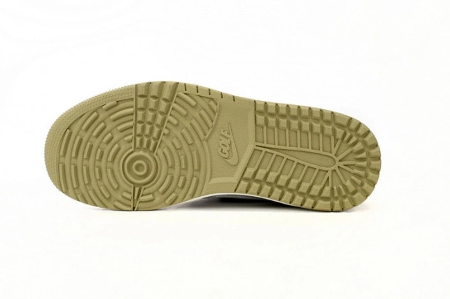 Low x Travis Scott Jordan Air Golf FZ3124-200 1 0928